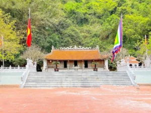 Đền thờ Mai An Tiêm