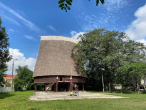 Nhà Rông Konklor Kon Tum