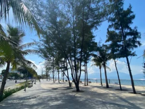 Công viên biển Hà Khê