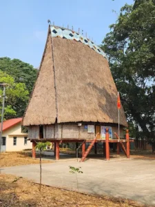 Nhà Rông Kon Rơ Wang