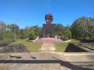 Tượng đài Nắm tay