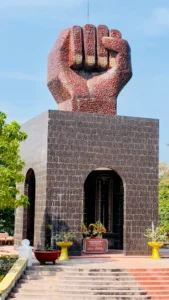 Tượng đài Nắm tay