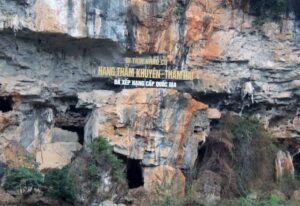 Hang Thẩm Khuyên
