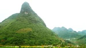 Núi Cô Tiên Mường Khương