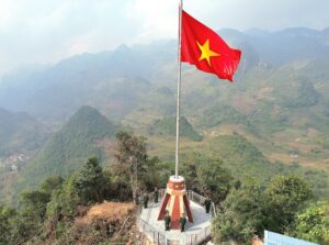 Núi Cô Tiên Mường Khương