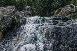 Suối Đá Hòa Bình