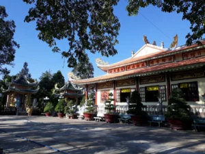 Chùa Diêu Quang (Chùa Cây Trôm)