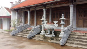 Đền Ông Hoàng Bơ