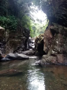 Khu du lịch Suối Cặm Sa Lý