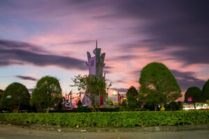Tượng Đài Đắk Hà