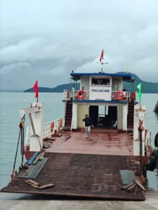 Bến phà Cái Chiên