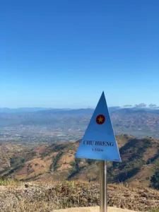 Cột mốc Chư Hreng - Kon Tum