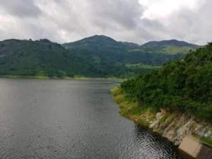 Đập Hồ Hoa Sơn