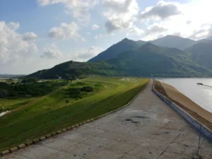 Đập Hồ Hoa Sơn