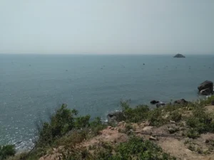 Bãi biển 1 tháng 4
