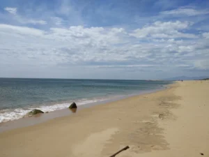 Bãi biển 1 tháng 4