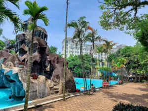 Công Viên Nước Hồ Núi Cốc