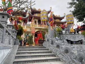 Đền Quan Lớn Tuần Tranh