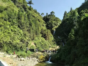 Thác Hoàng Thu Phố