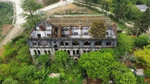 Tu Viện Cổ Tả Phìn