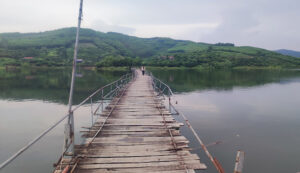 Đảo trên Hồ Cấm Sơn