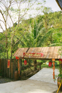 Lữ Quán Village