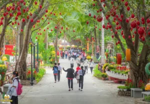 Khu Du Lịch Trăm Trứng - 100 Egg Theme Park