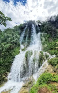 Thác Nước Quang Trung