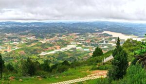 trekking đỉnh Langbiang