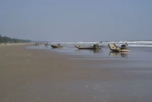 Bãi Biển Quảng Lợi