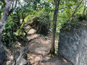 Đồn Pháp đỉnh núi Cấm