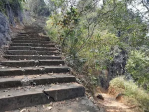 Đồn Pháp đỉnh núi Cấm