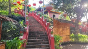 Quảng trường tình yêu núi Sam