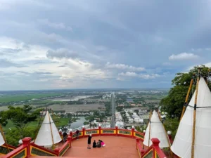 Quảng trường tình yêu núi Sam