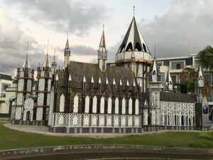 Thế Giới Kỳ Diệu