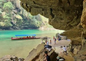 Hang Tiên Bảo Nhai