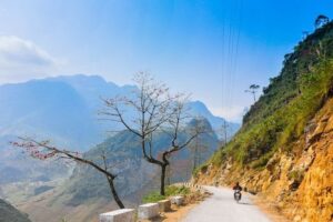 Đỉnh Mậu Duệ và Lũng Hồ