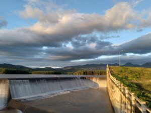 Hồ thủy điện Khe Tân