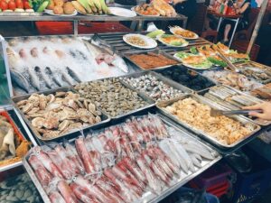 Chợ hải sản Hải Tiến