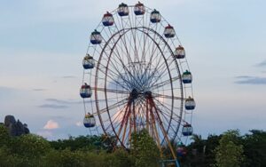 Khu du lịch Nhà Mát