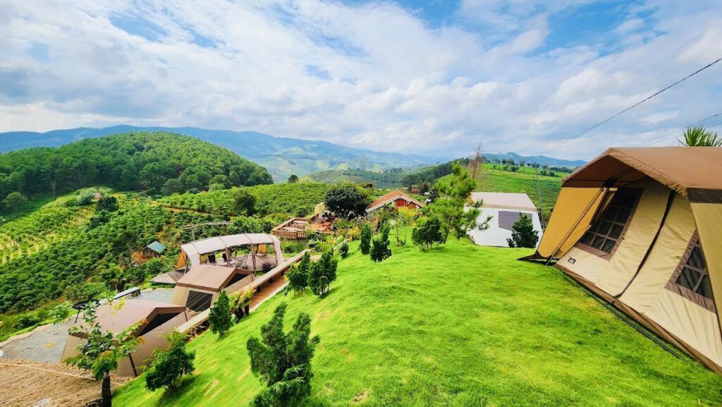 An Village & Campsite