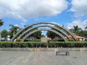 Công viên Cầu Vồng