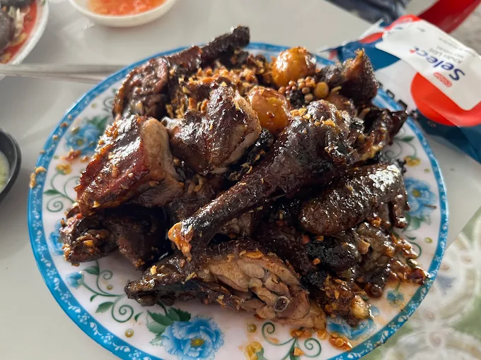 Gà ác nướng Hai Anh Em