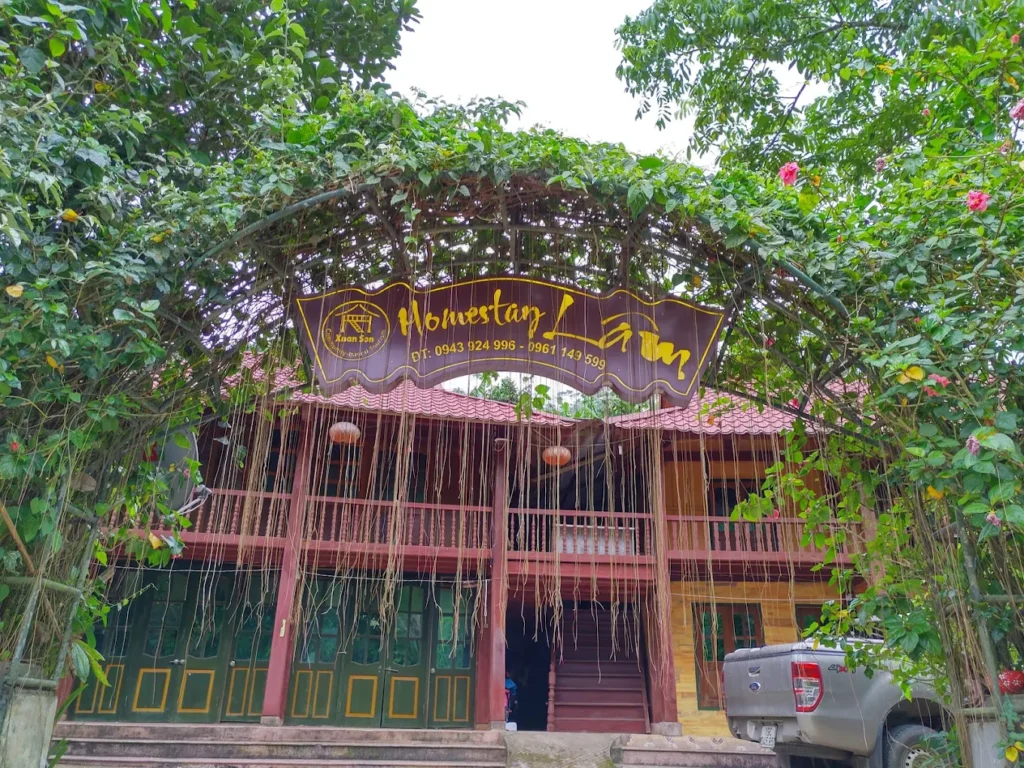 Lâm Homestay