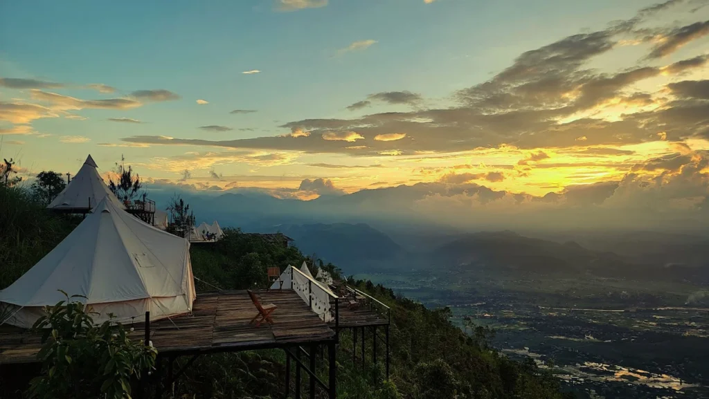 Lau Camping Phình Hồ