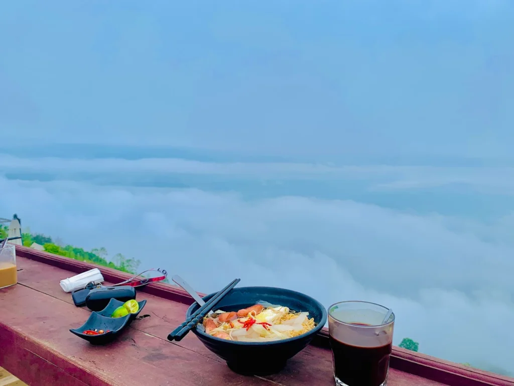 Lau Camping Phình Hồ