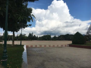 Quảng Trường 28 Tháng 3