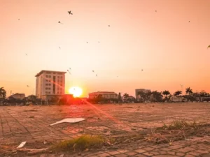 Quảng trường Thanh Niên