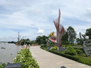 công viên bờ kè sông Tiền