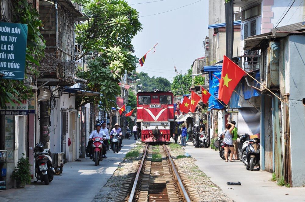 Vietnam train travel_2